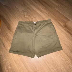Gap Men’s 7” Chino Shorts Green Size 36 Flat Front Casual